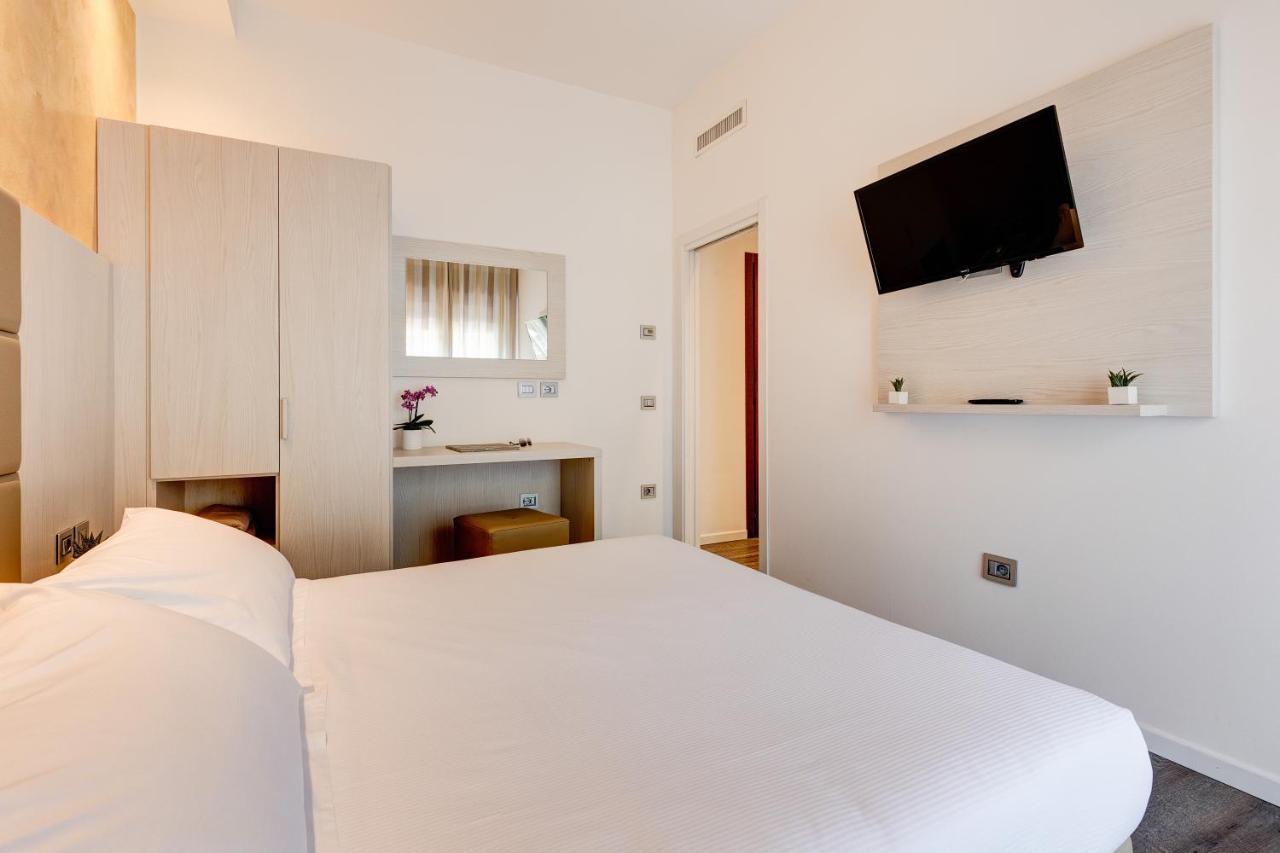 Hotel Piccadilly Lido di Jesolo Exterior photo